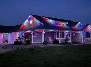 N8516 Peters Rd, Menasha, WI 54952