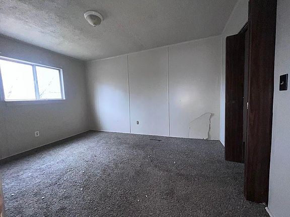 3rd image of 3018 Fielding St