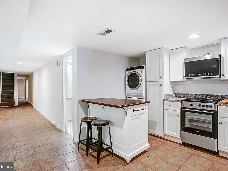 12 Rhode Island Ave NW — Photo 67