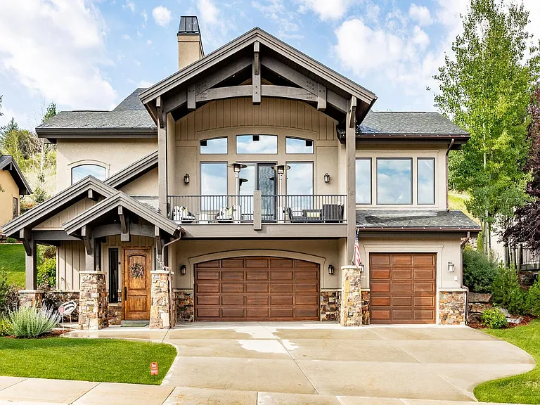 4368 W Jeremy Woods Dr — Photo 1