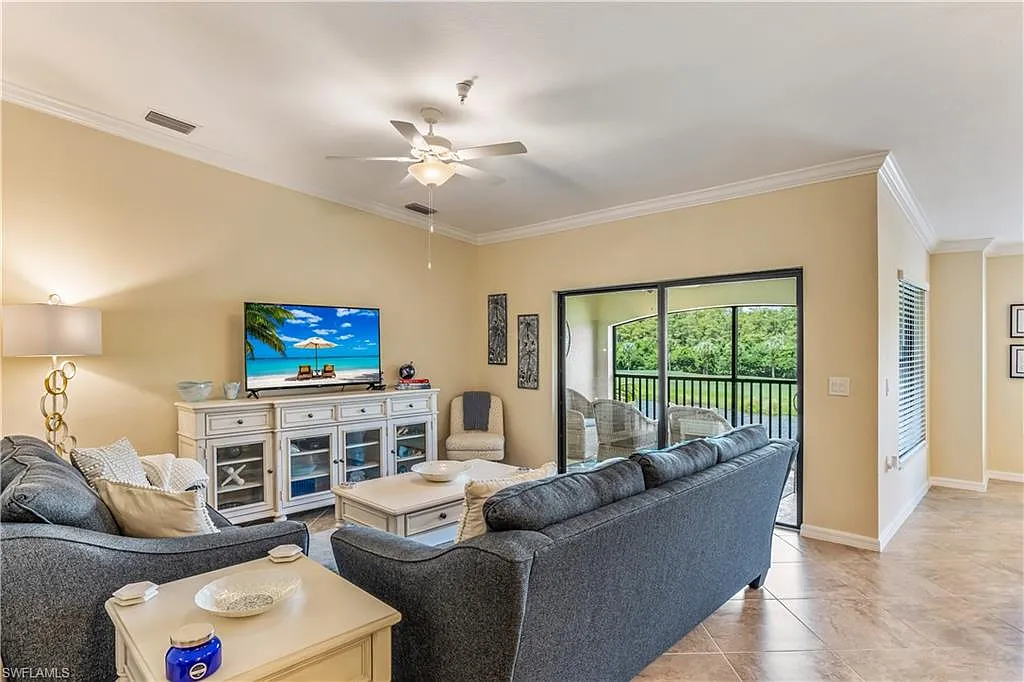 2 bed, 2.0 bath, 1344 sqft, $8,500 — Photo 2