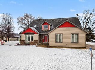111 W 240th St, Jordan, MN 55352