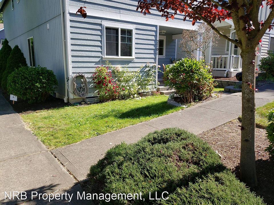 1st image of 2701 9th St SE