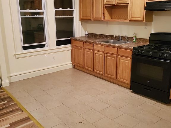 5th image of 43-45 Willoughby St #2L