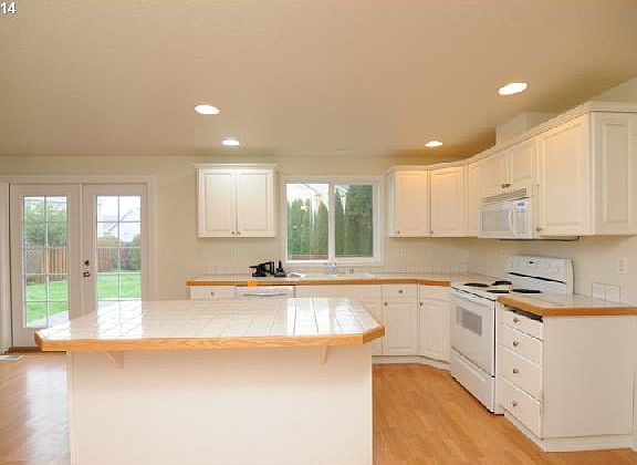 5th image of 16320 NE 89th Cir
