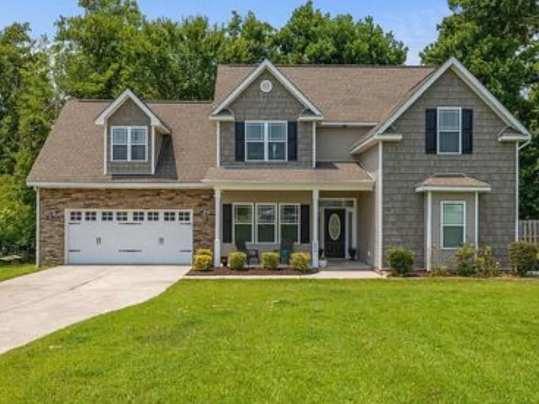 204 River Oats Ct — Photo 1