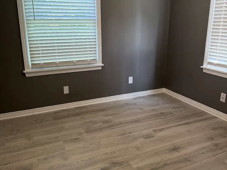 1614 N Oakland Ave — Photo 10