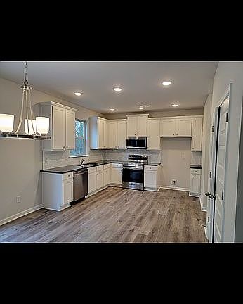 3rd image of 210 McGinnis Cir