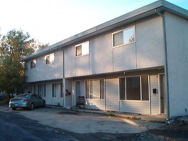 1st image of 815 Woodford Ave N