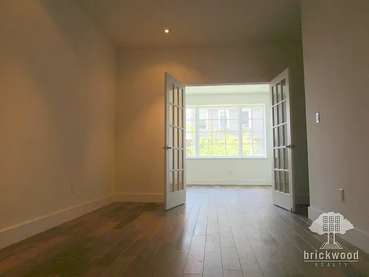 Rented by Brickwood Realty | media 113