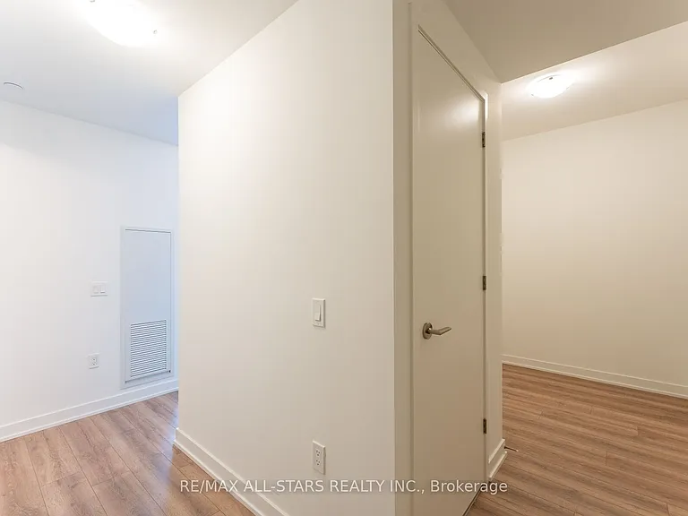 634 Church St #4006 — Photo 15