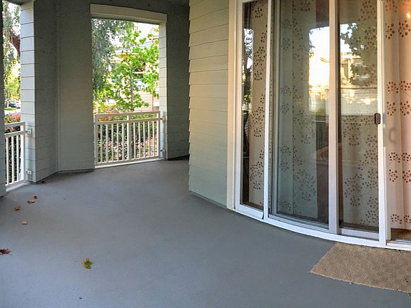 Expansive private deck