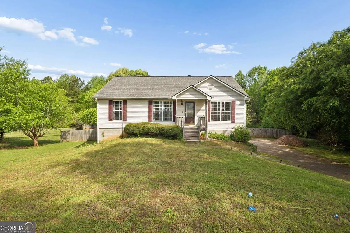 1123 Patriot Cir photo 1