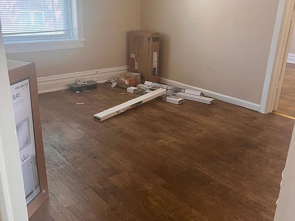 3rd image of 6049 S Marshfield Ave #1