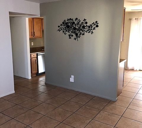 3rd image of 3915 W Townley Ave