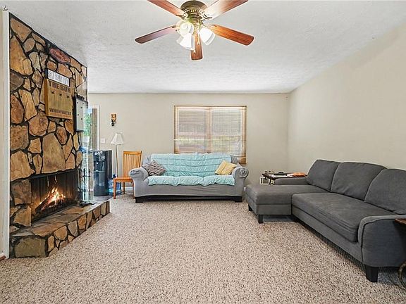 3rd image of 3574 Broxton Ln