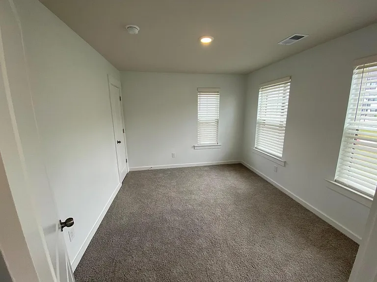 236 Somerset Acres Dr — Photo 5