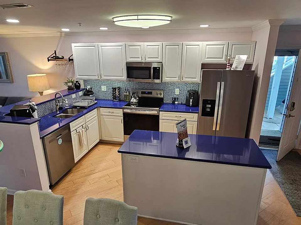 3300 Sanibel Cir #3301