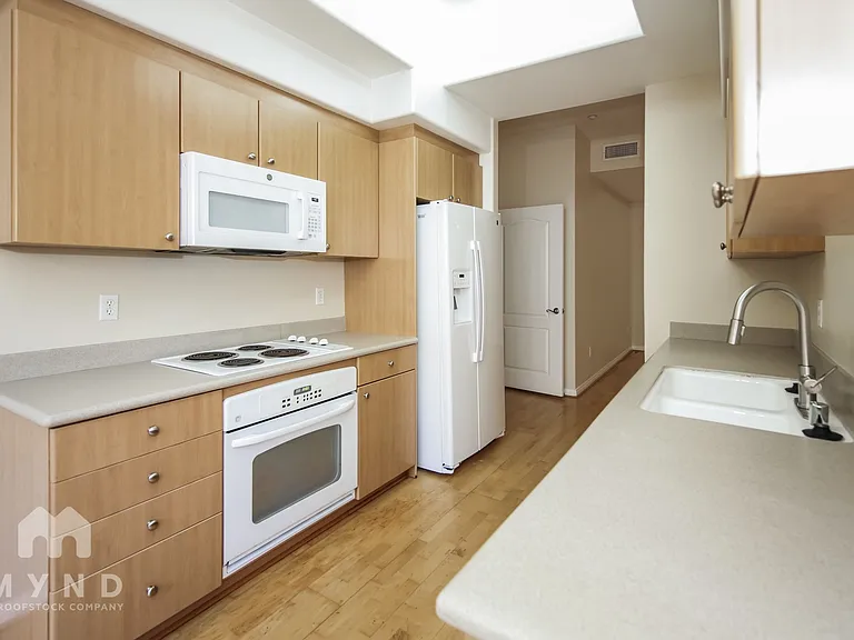 130 E San Fernando St #321 — Photo 8