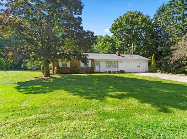 1930 E 52nd St, Ashtabula, OH 44004