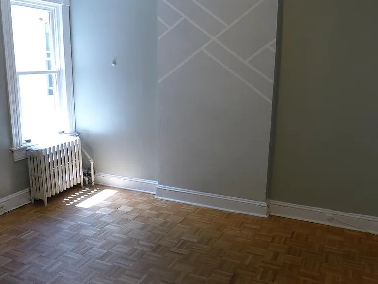 2934 Huntingdon Ave — Photo 5
