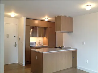 Rented by R New York