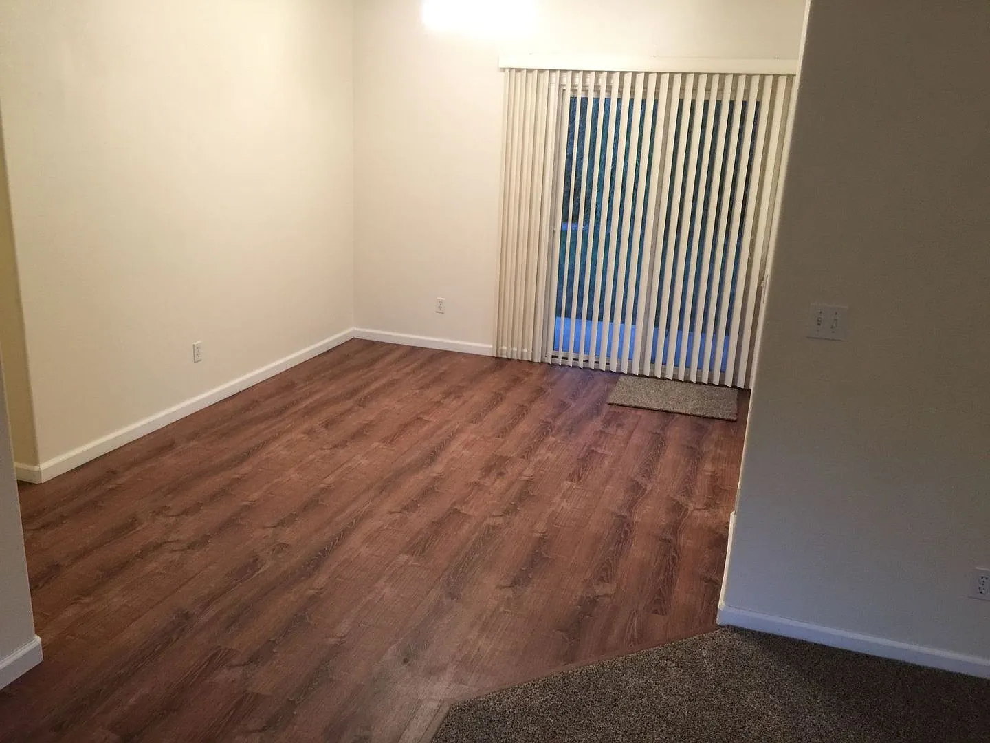 Beautiful 3 Bed 2 Bath House Located In The Westgate Village Subdivision — Photo 4