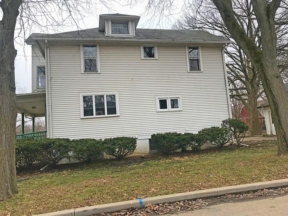 2nd image of 515 W Van Buren St