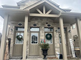 3200 Singleton Ave #3, London, ON N6L0C7