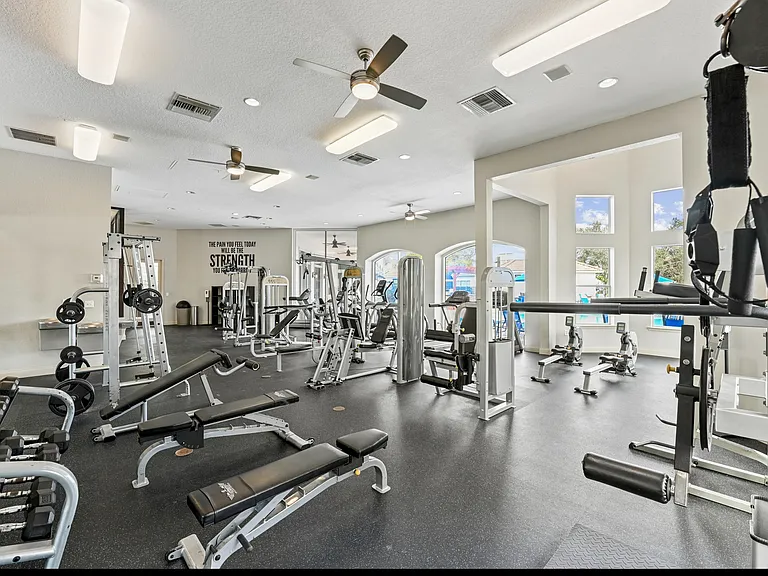 Interior Amenity Fitness (1)