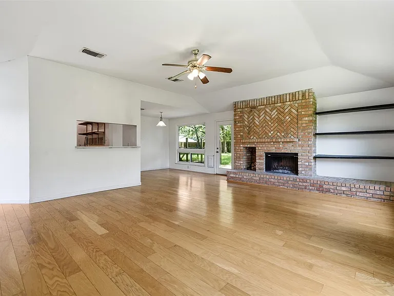 214 Glen Haven Ct — Photo 6