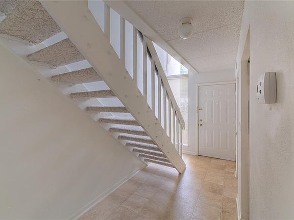 2nd image of 100 E Kentucky Ave APT F5