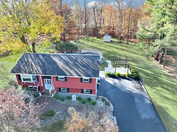 72 Laura Drive, Airmont, NY 10952