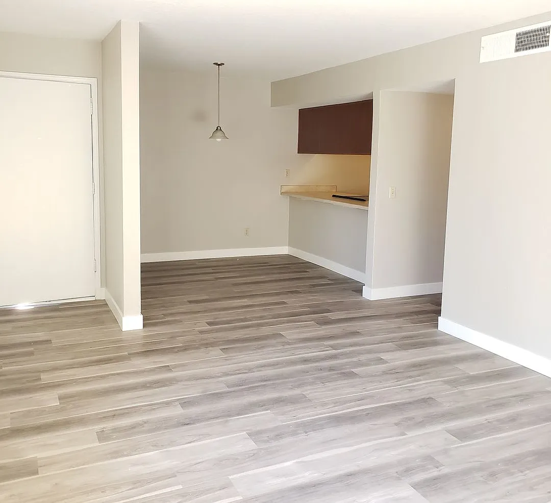 Spacious Tempe Condo 2 Bedroom 2 Full Bath — Photo 3