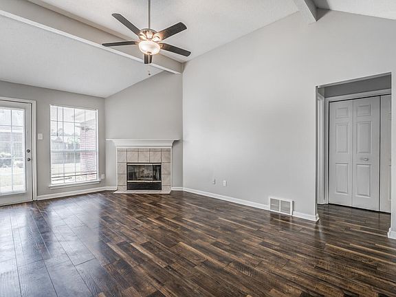 2nd image of 40 Village Dr E