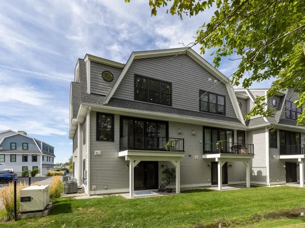 28 Little Bay Drive, Dover, NH 03820