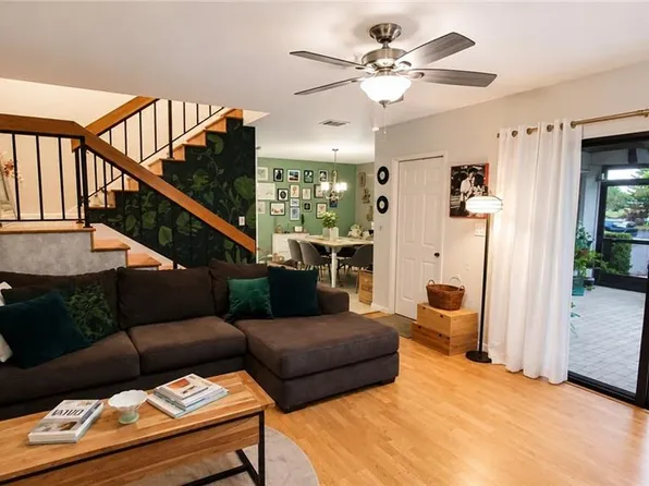 108 Lake Point LN #1B, NAPLES, FL 34112