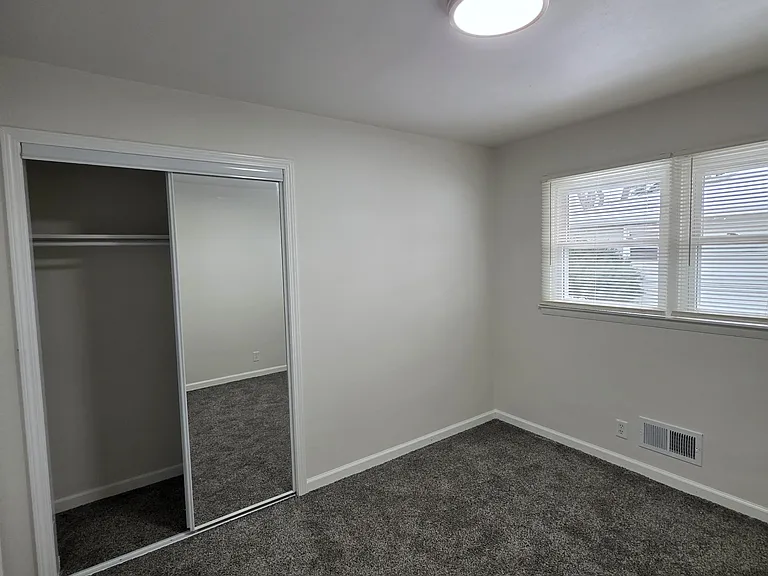 4815 34th Ave — Photo 13
