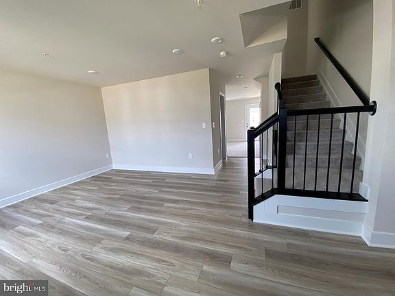 2nd image of 10558 Roundstone Ln
