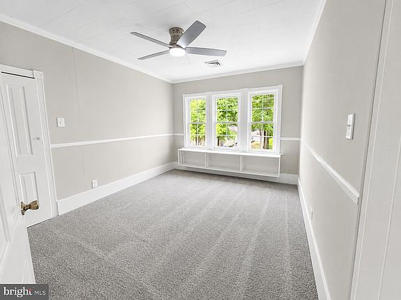 3rd image of 112 Grant St