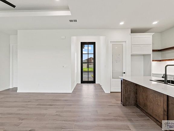 3rd image of 1114 Knotty Pine Ln