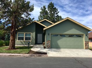 118 N Wheeler Loop, Sisters, OR 97759