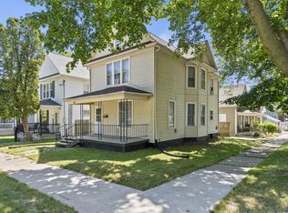416 W 8th St, Muscatine, IA 52761