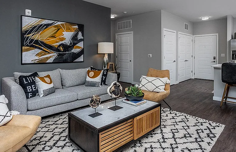 Holly Springs Place Apartments — Photo 9