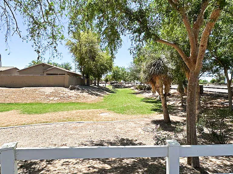 512 E Rainbow Dr — Photo 38