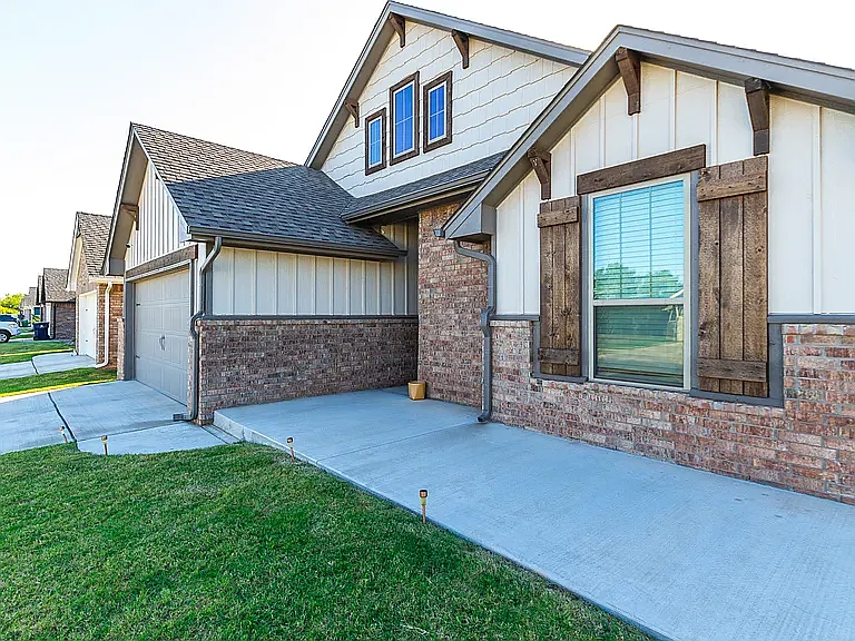 3 bed, 1625 sqft, $1,995 — Photo 1