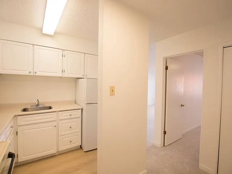1215 Saint Georges Ave #205 — Photo 7