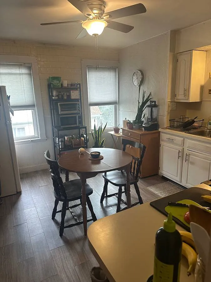 2 bed, 850 sqft, $2,000 — Photo 3