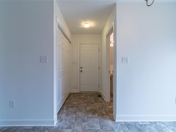 5th image of 107 King Henry Way