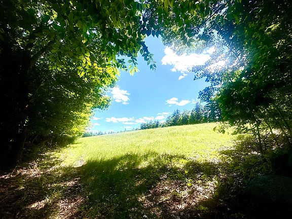 4th image of 107 Greenfield Road